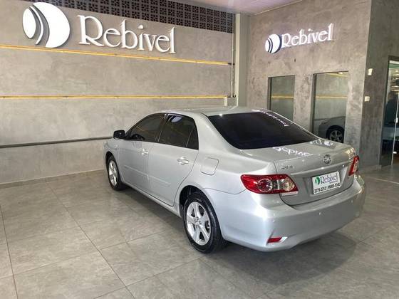TOYOTA COROLLA 1.8 GLI 16V FLEX 4P AUTOMÁTICO TOYOTA COROLLA 1.8 GLI 16V FLEX 4P AUTOMÁTICO